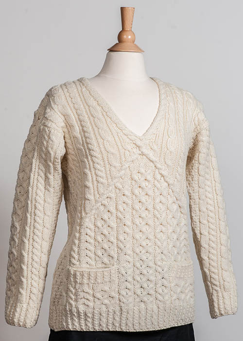 Women's Irish Wool Sweater - Ivory V-Neck Aran