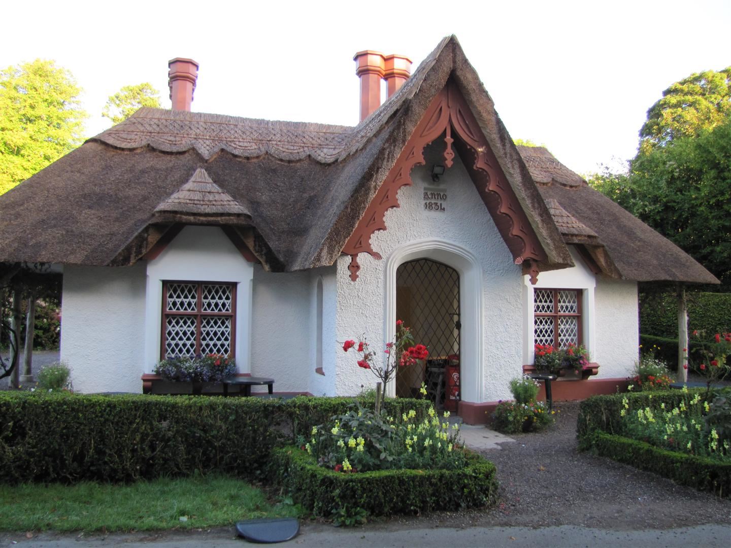 Real Home Restoring A Thatched Cottage Cottage